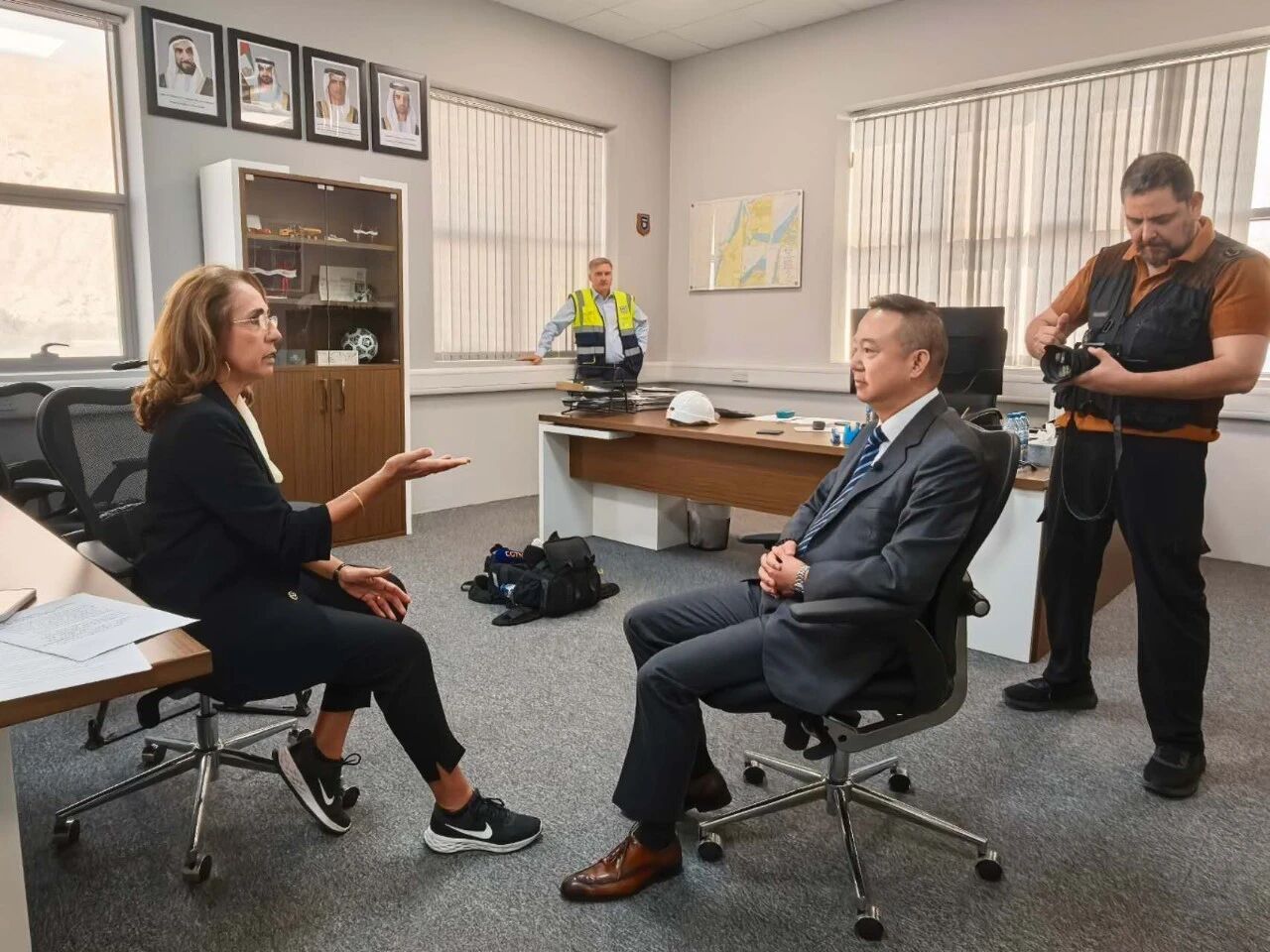 1764641303610372.jpg 1764641303610372.jpg